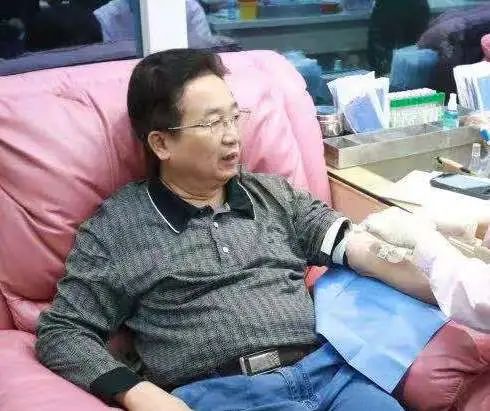 在接种新冠疫苗前，血液人集体行动...