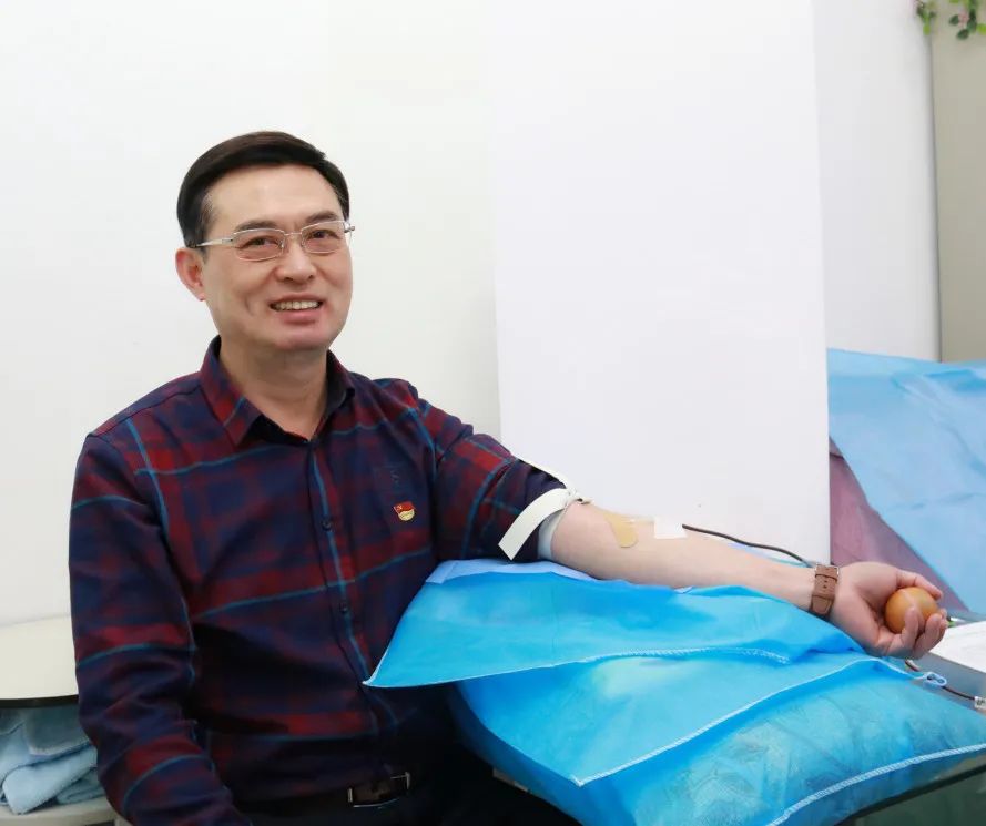 在接种新冠疫苗前，血液人集体行动...