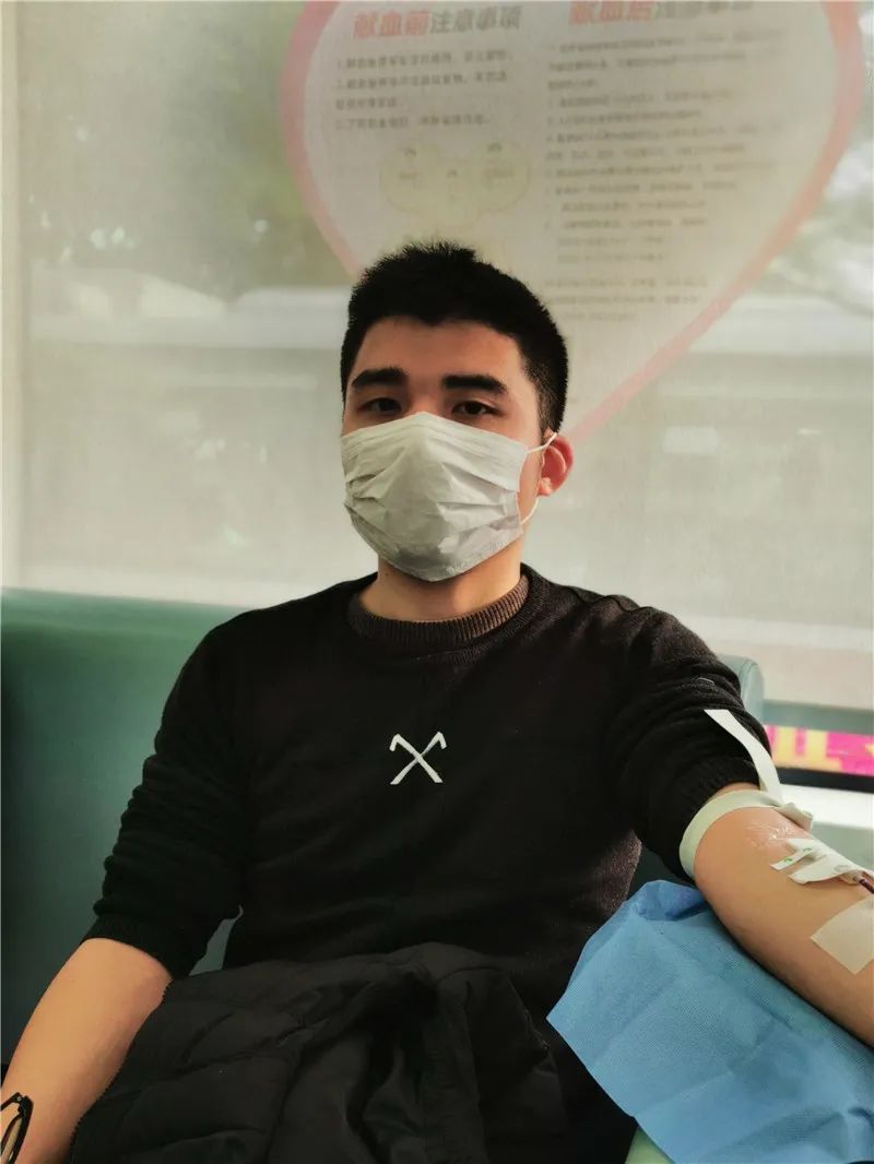 寒冬中,他们用温暖守护一座城