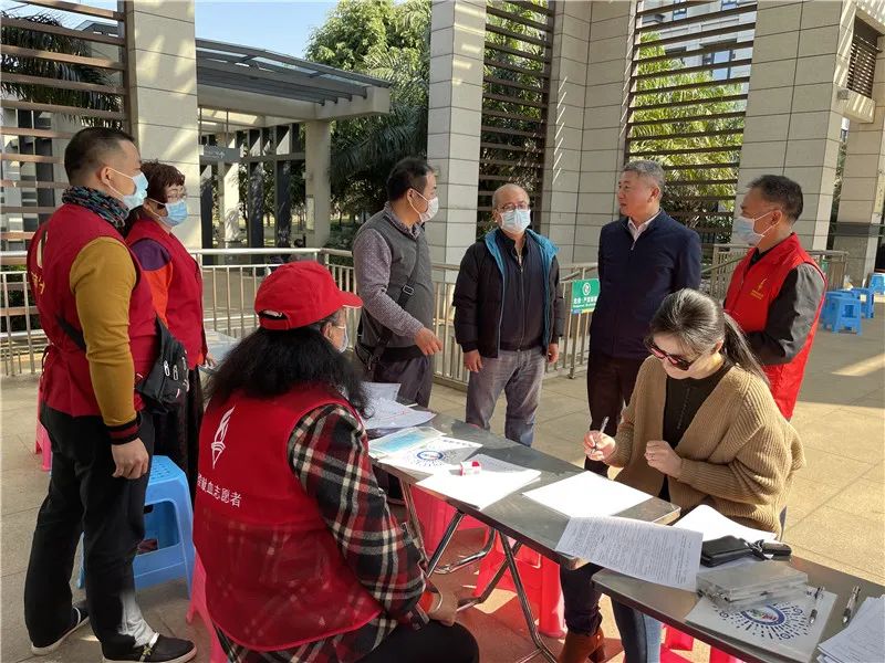 寒冬中,他们用温暖守护一座城