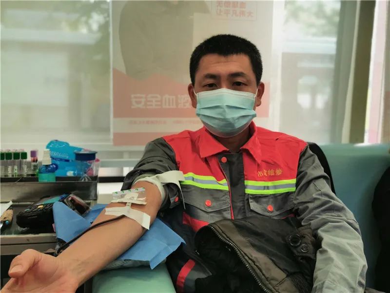 寒冬中,他们用温暖守护一座城