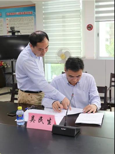 省卫生健康委党史学习教育领导小组督导组赴省血液中心督导党史学习教育工作