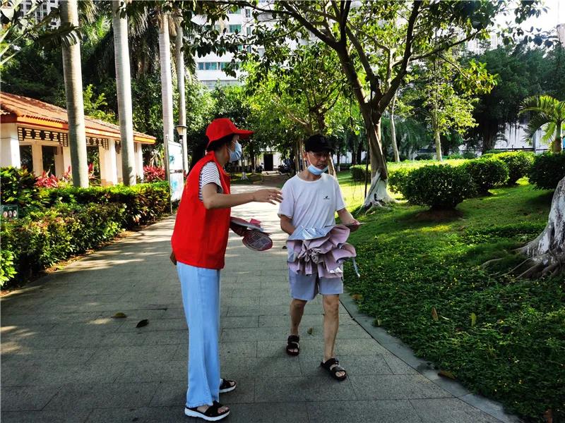 省血液中心省优生优育公共服务中心联合开展世界地贫日爱心义诊暨无偿献血宣传活动