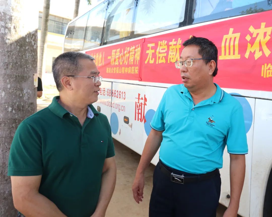 点滴奉献勇担当 医者挽袖筑爱心——海南省安宁医院、海南众智医疗投资有限公司组织开展献血活动