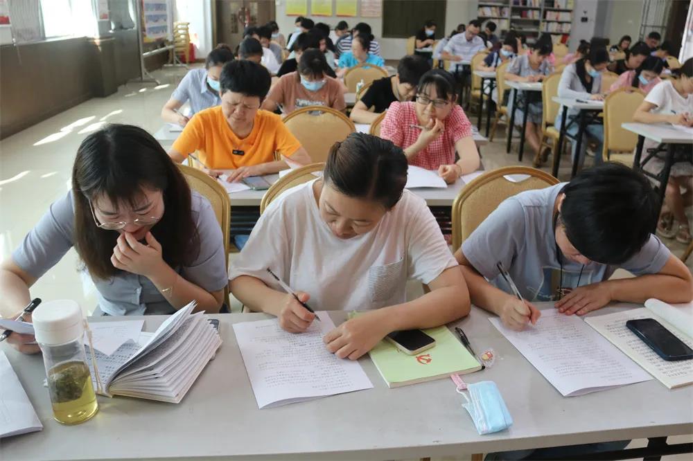 以考促学 以知促行〡海南省血液中心开展党史学习教育暨习近平总书记“七一”重要讲话知识测试