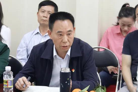 省纪委监委驻省卫健委纪监组、省卫健委机关处室党支部联合省血液中心开展“结对共建促发展　我为群众办实事”主题党日活动