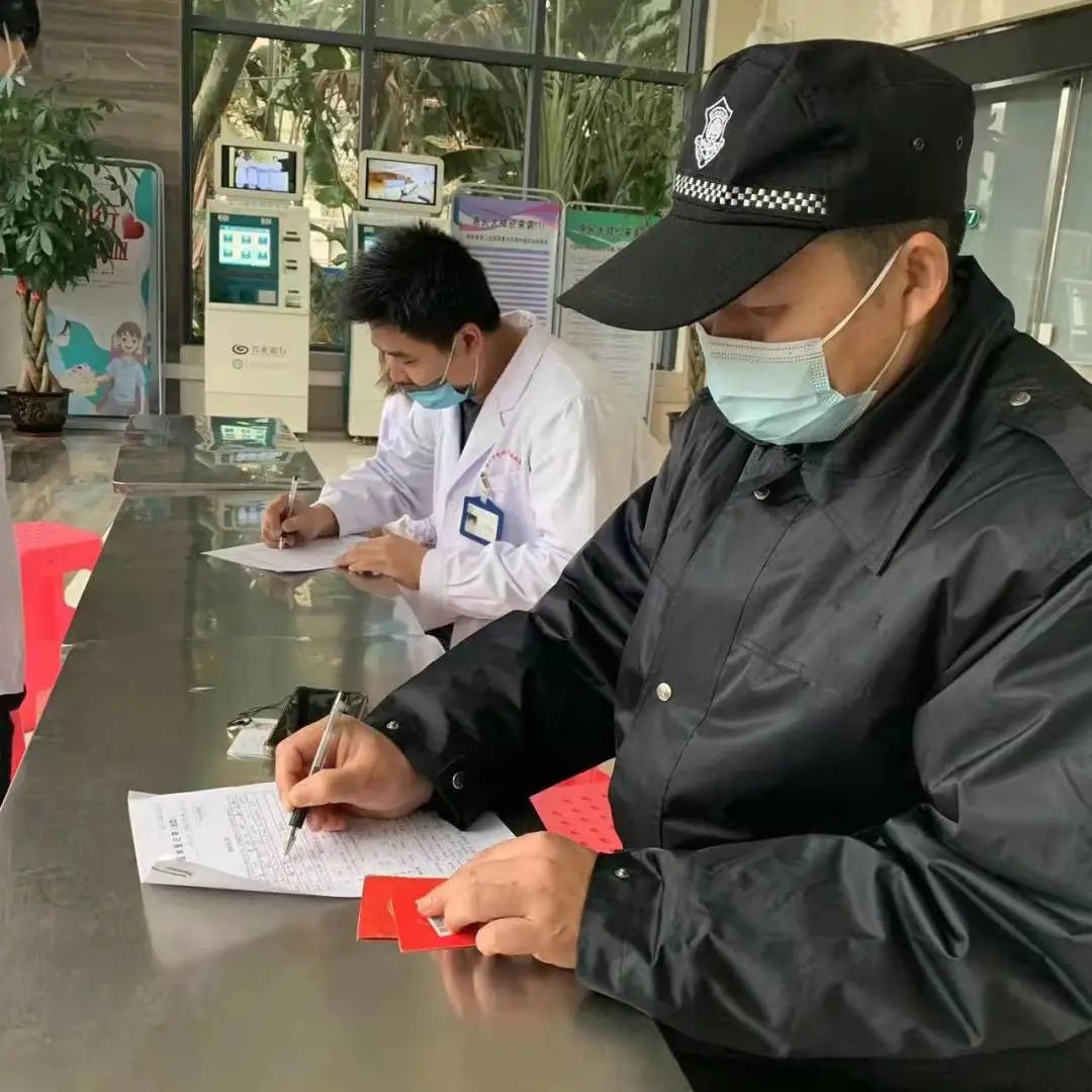 白衣天使展风采 点滴热血暖人间