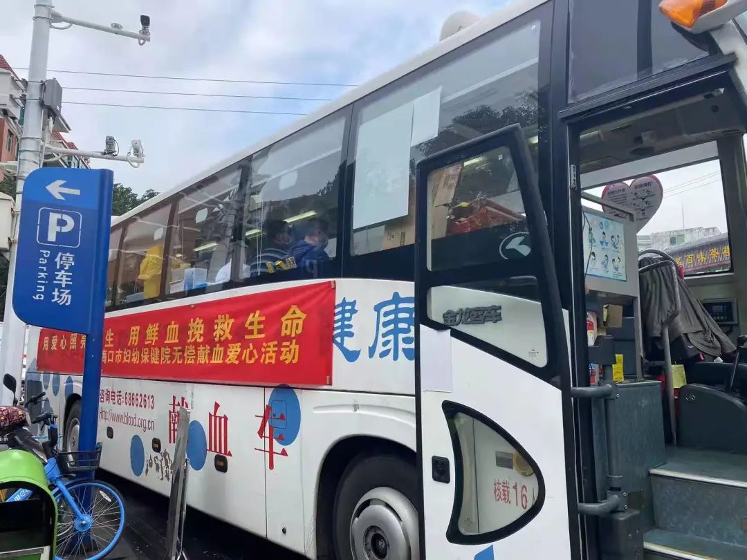 白衣天使展风采 点滴热血暖人间