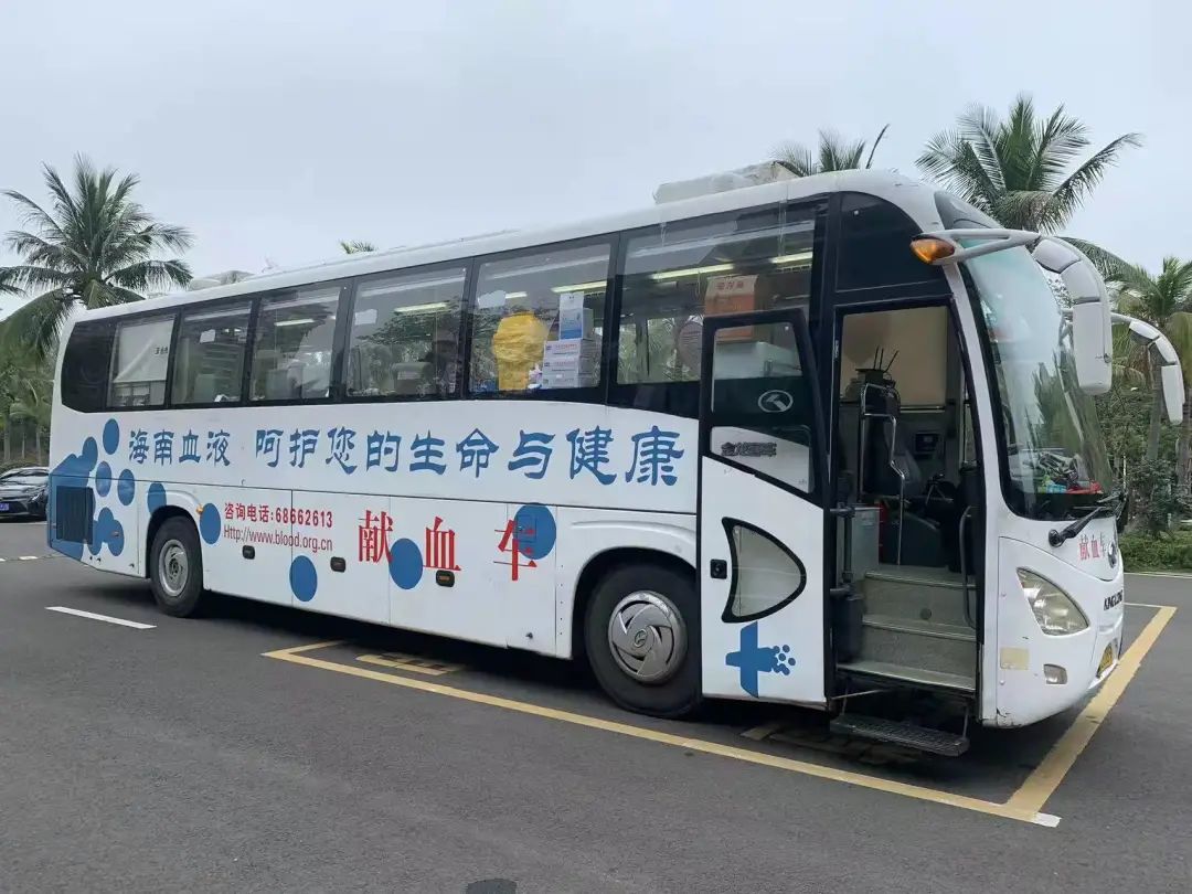 白衣天使展风采 点滴热血暖人间