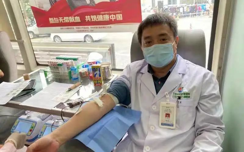 白衣天使展风采 点滴热血暖人间