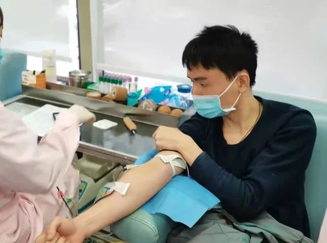 为爱献血 “医”不容辞——海南现代妇女儿童医院开展无偿献血活动