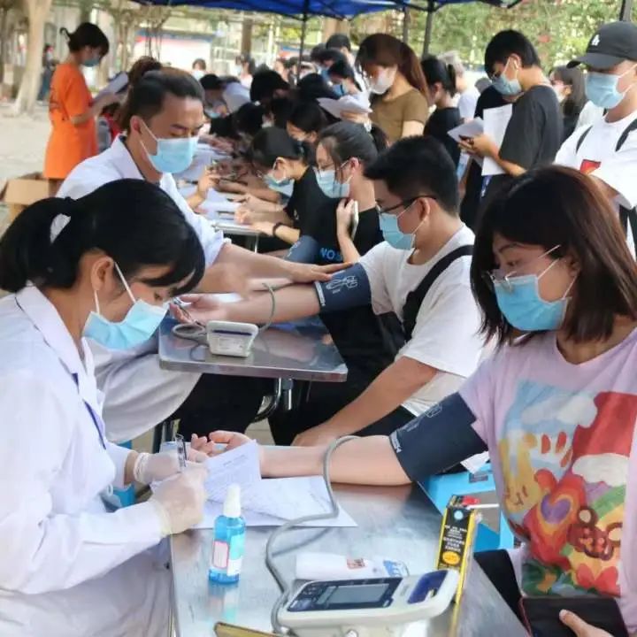 热血主力军上线！海南医学院361名学子捐献血液11万余毫升