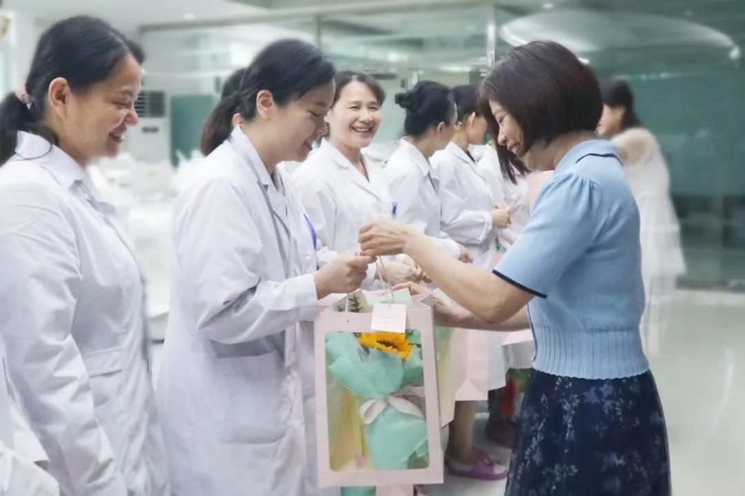 5·12国际护士节——致敬人间最美的天使!