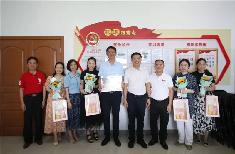 5·12国际护士节——致敬人间最美的天使!