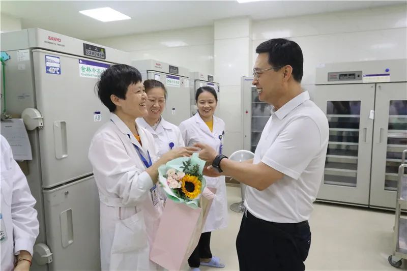 5·12国际护士节——致敬人间最美的天使!