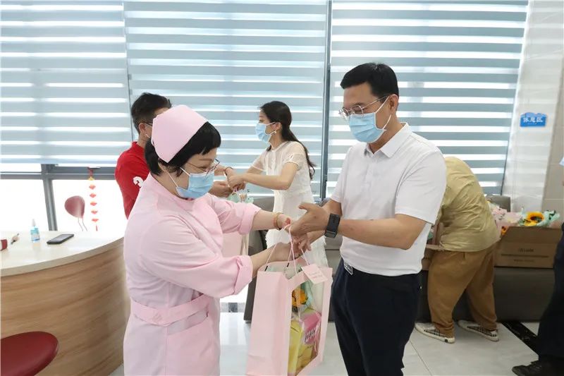 5·12国际护士节——致敬人间最美的天使!