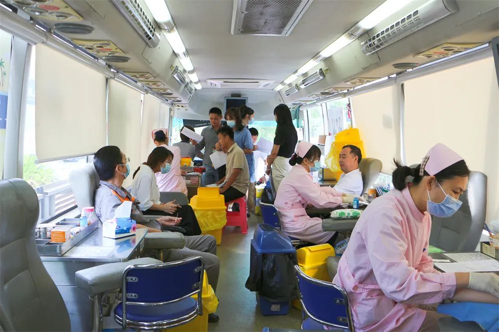 挽袖献爱 热血椰城——海口市直属机关及企、事业单位组织开展无偿献血活动