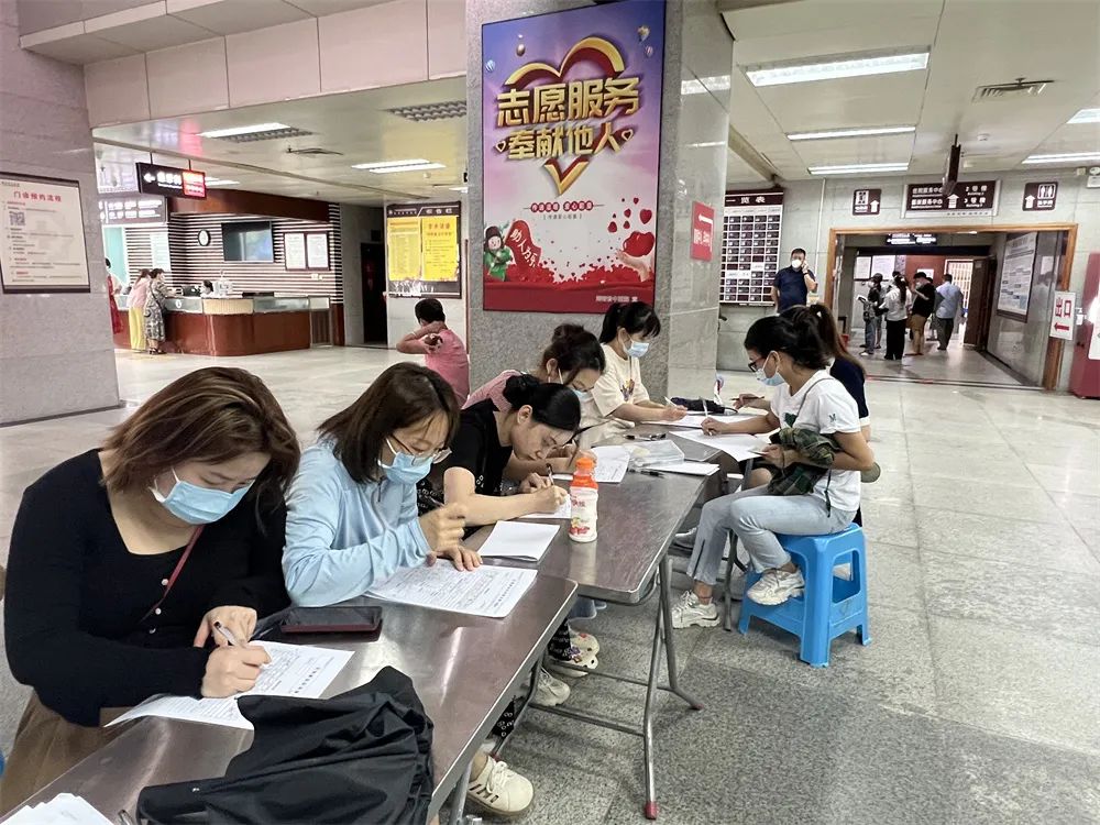 用热血传递爱的温度——海南省中医院、海口市中医医院、海口市骨科与糖尿病医院开展无偿献血活动