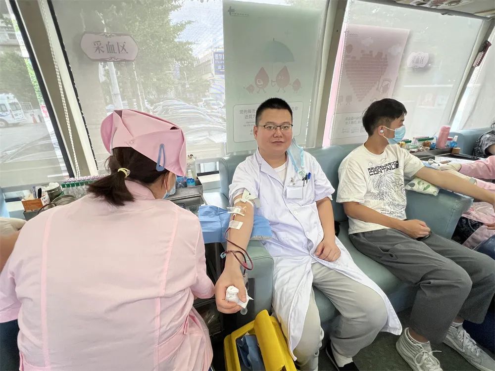 用热血传递爱的温度——海南省中医院、海口市中医医院、海口市骨科与糖尿病医院开展无偿献血活动