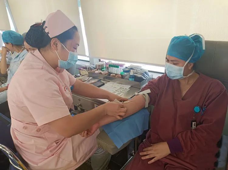 用热血传递爱的温度——海南省中医院、海口市中医医院、海口市骨科与糖尿病医院开展无偿献血活动