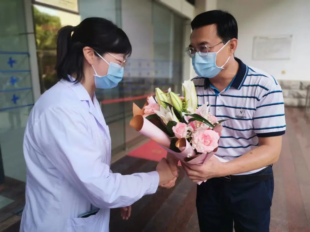 勇于“儋”当 不负使命——省血液中心派员赴儋州开展新冠肺炎康复者恢复期血浆采集工作