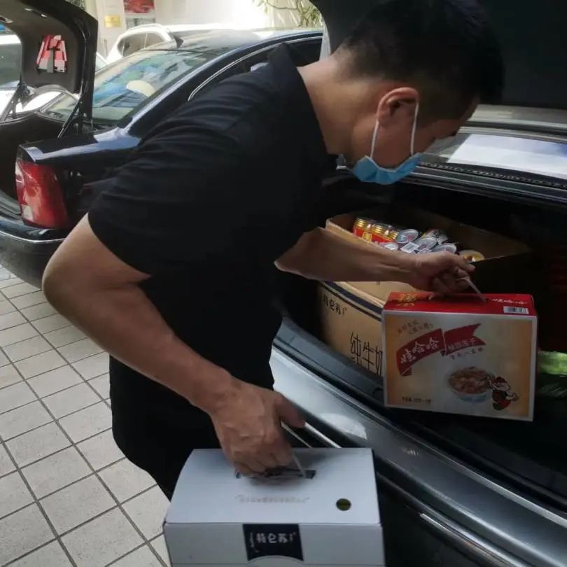 勇于“儋”当 不负使命——省血液中心派员赴儋州开展新冠肺炎康复者恢复期血浆采集工作