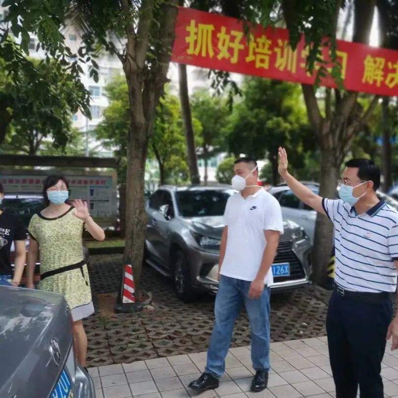 勇于“儋”当 不负使命——省血液中心派员赴儋州开展新冠肺炎康复者恢复期血浆采集工作
