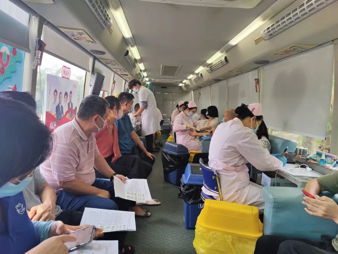 共抗新冠疫情 热血奉献爱心——中国热带农业科学院组织无偿献血活动