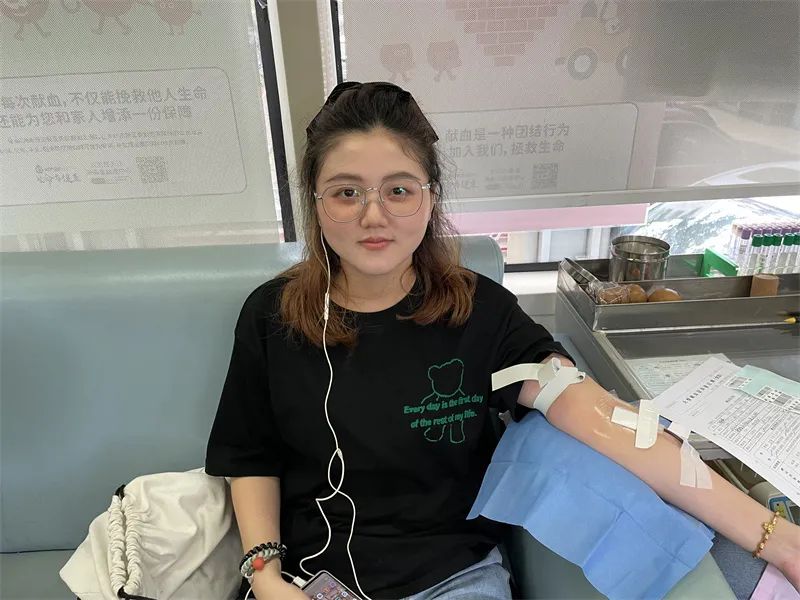 喜迎二十大 热血践初心——海口威立雅水务有限公司开展无偿献血活动
