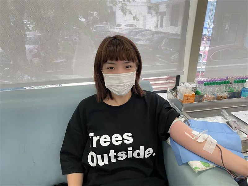 喜迎二十大 热血践初心——海口威立雅水务有限公司开展无偿献血活动