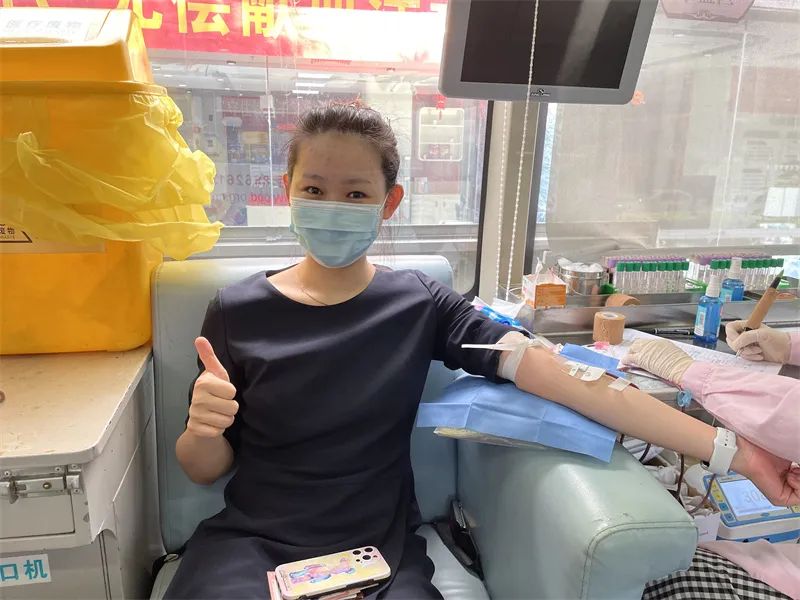 献爱心 用热血为生命加油——中国工商银行海南省分行开展无偿献血活动