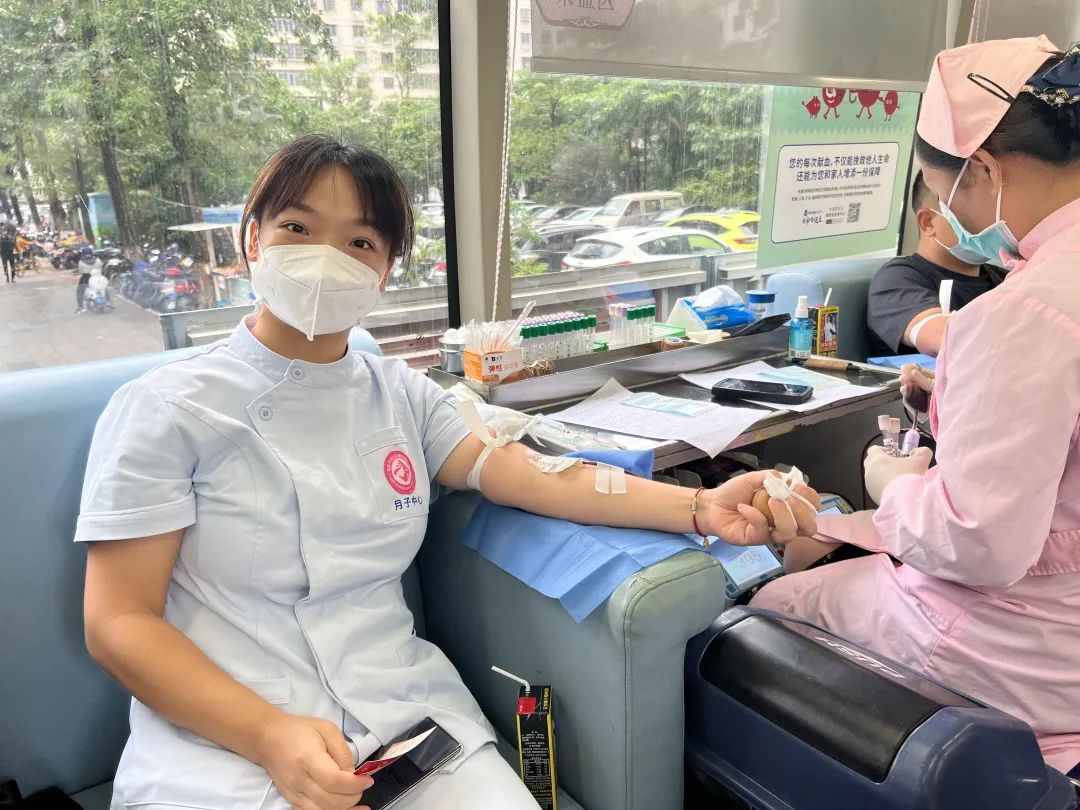 海南省妇女儿童医学中心开展“关爱地贫儿 热血铸初心”无偿献血活动