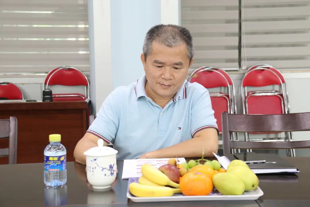 海南省血液中心召开退休干部职工“学习二十大 奋进新征程 永远跟党走”座谈会