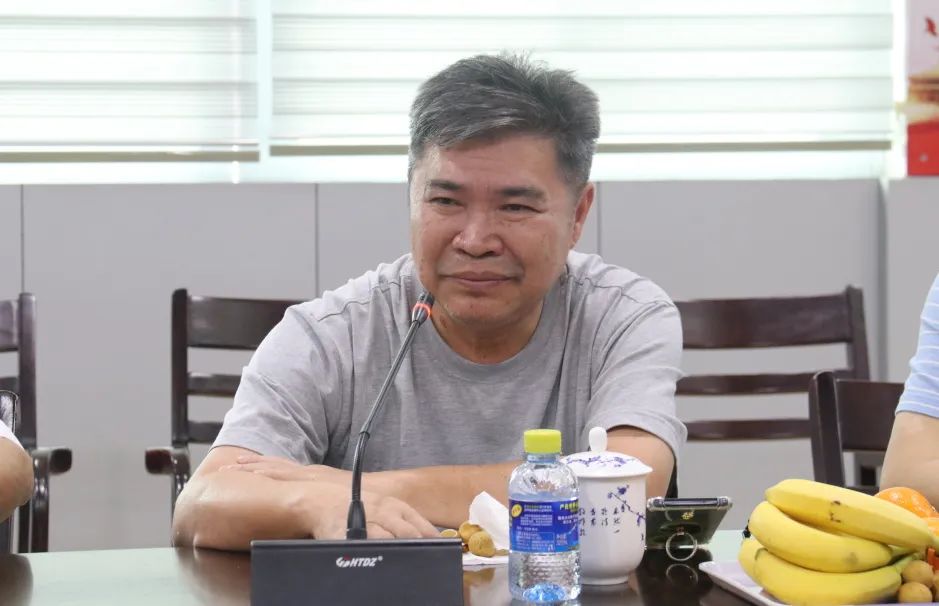 海南省血液中心召开退休干部职工“学习二十大 奋进新征程 永远跟党走”座谈会
