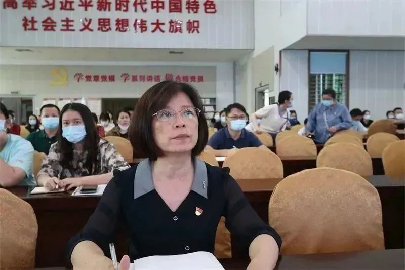 海南省血液中心举办学习贯彻党的二十大精神宣讲会