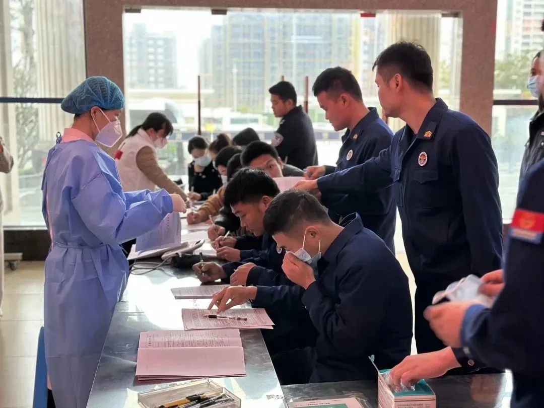 万宁市公安局开展2023年无偿献血公益活动