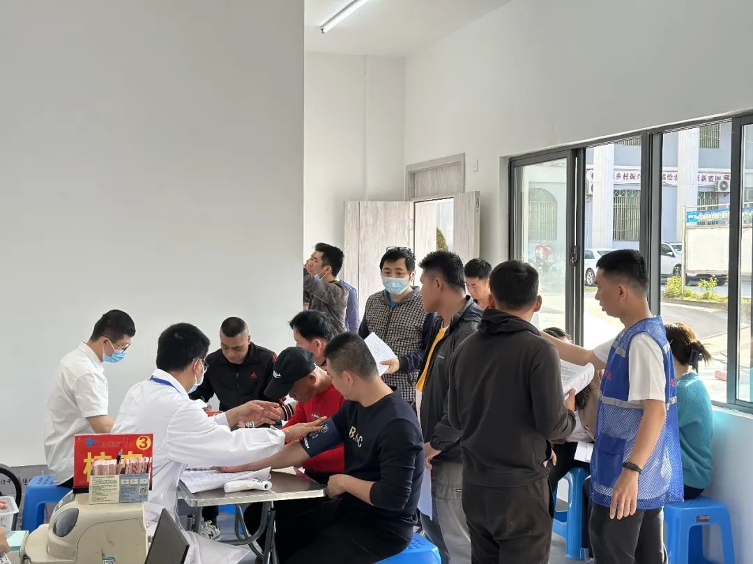 无偿献血走进定安县龙湖镇