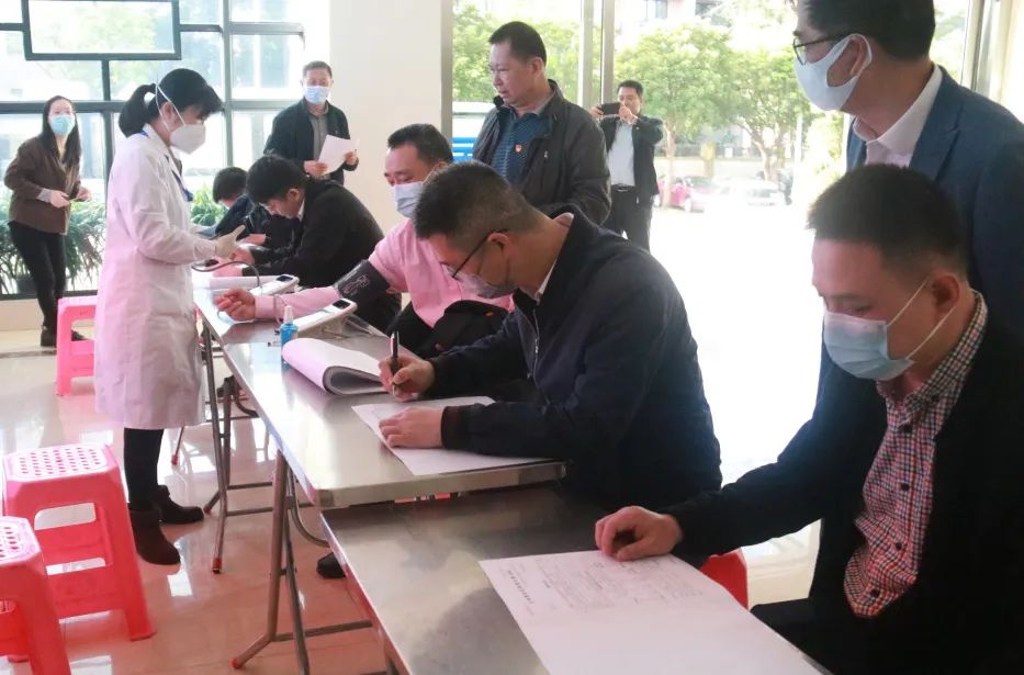 热血铸生命 浓浓水务情——海南省水务厅开展无偿献血活动