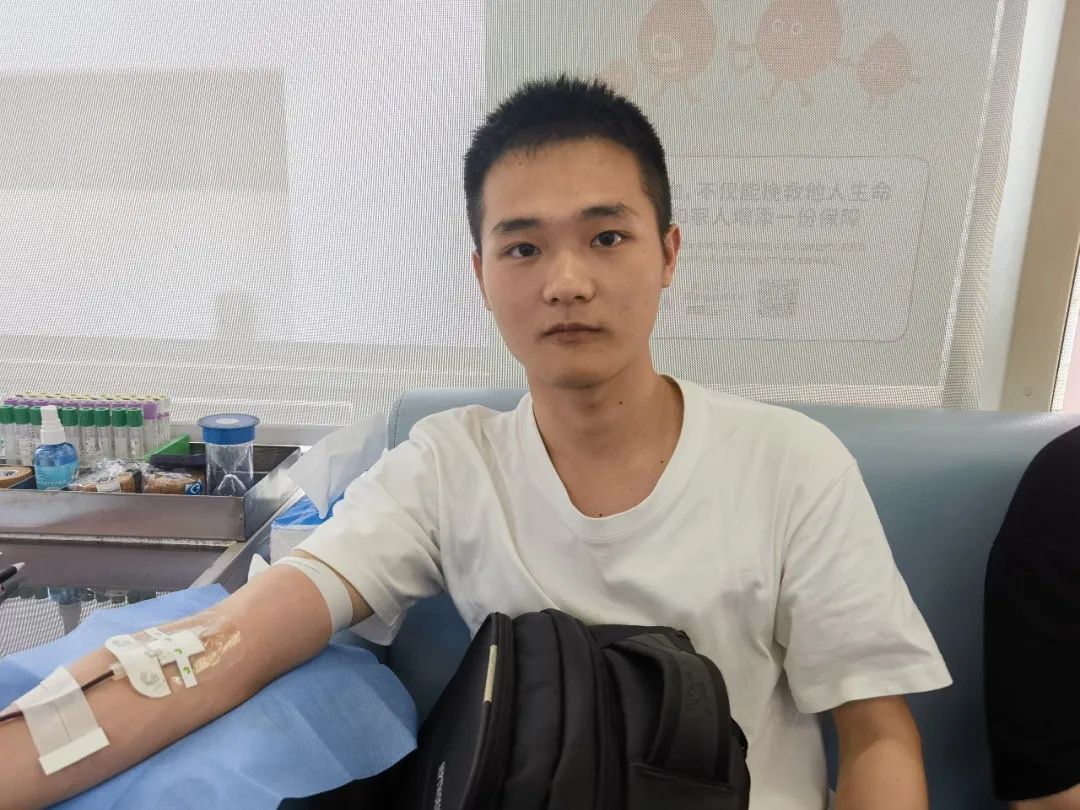 芸芸众生献爱心 涓涓碧血汇玉壶——海南医学院组织无偿献血活动