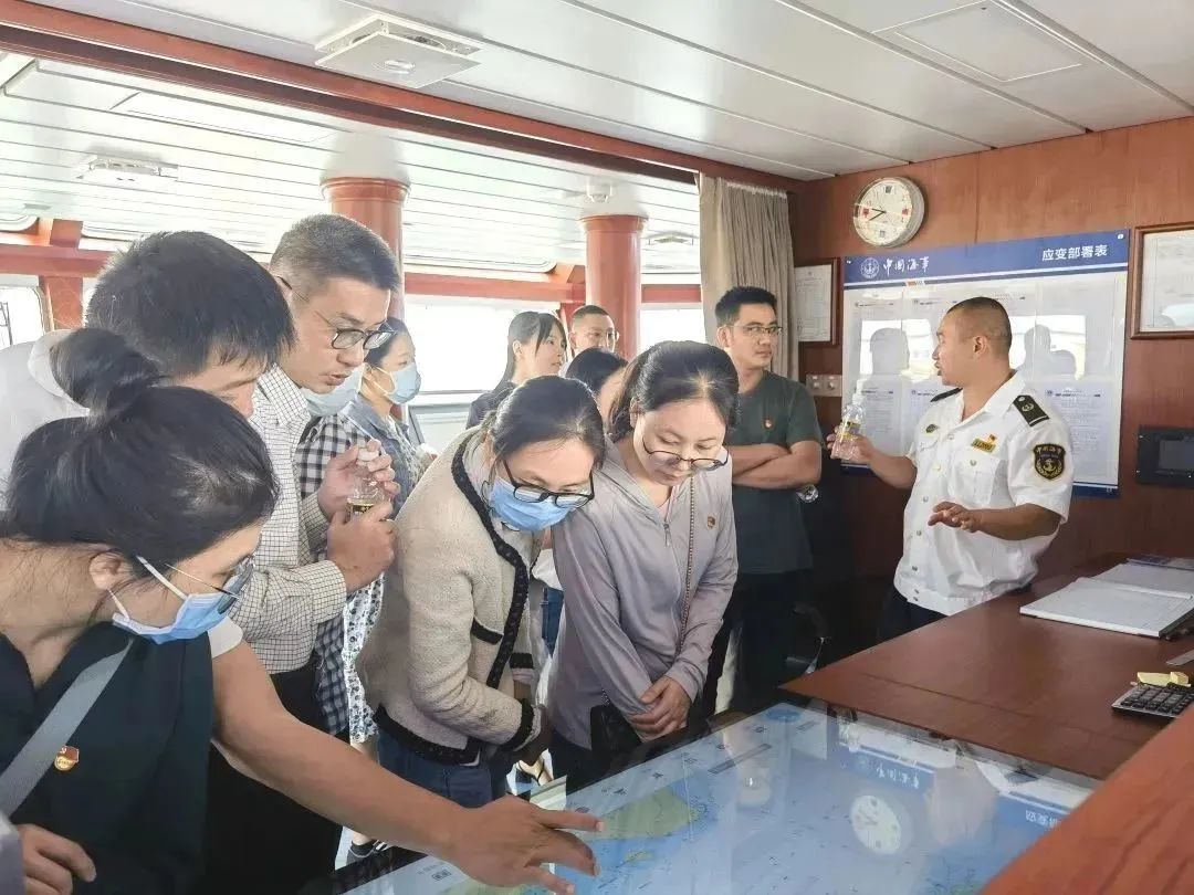 海南省血液中心党委联合海口海事局党委开展“联学联做 同心筑梦”主题党日活动
