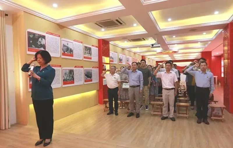 海南省血液中心党委联合海口海事局党委开展“联学联做 同心筑梦”主题党日活动