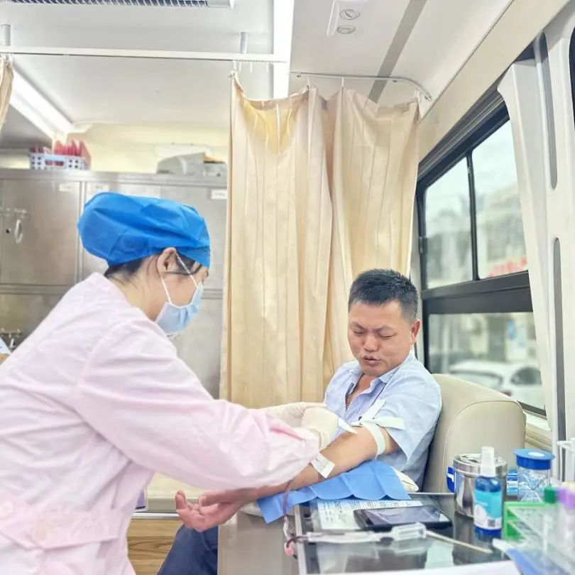小乡镇里涌大爱——无偿献血走进文昌市蓬莱镇