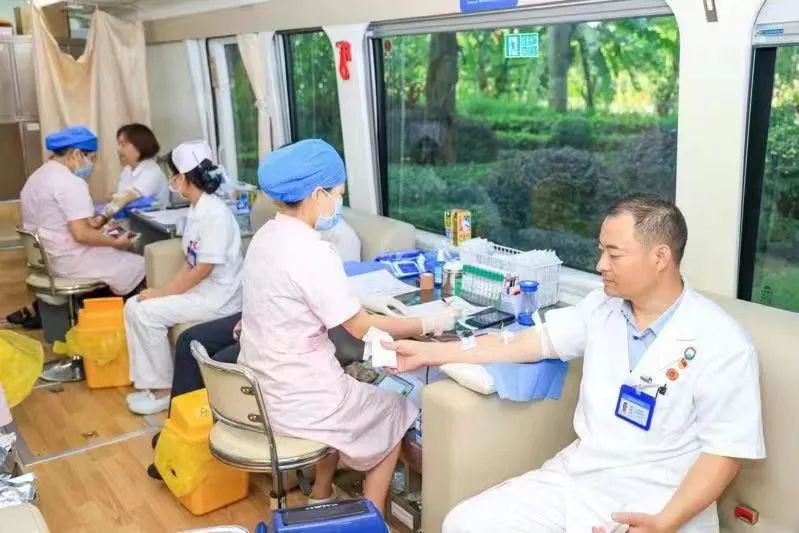 热血凝聚力量 爱心传递希望——博鳌一龄生命养护中心开展无偿献血党日活动