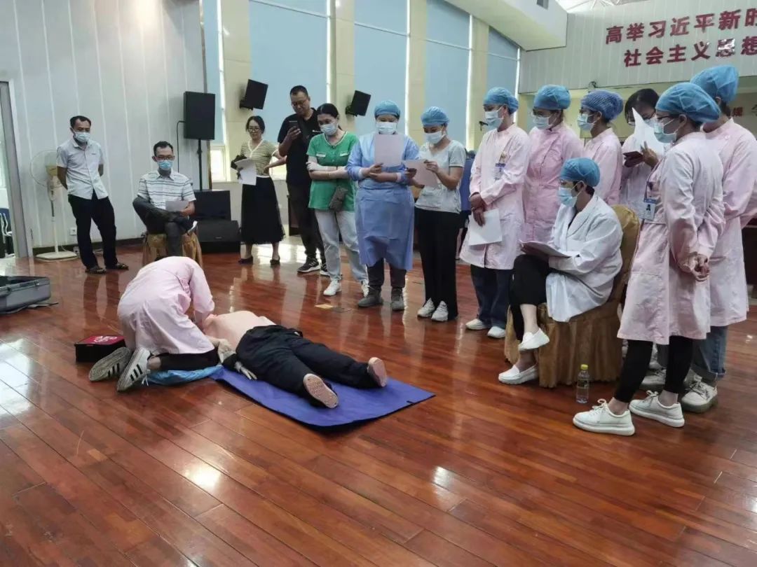 省血液中心开展全员心肺复苏培训考核活动