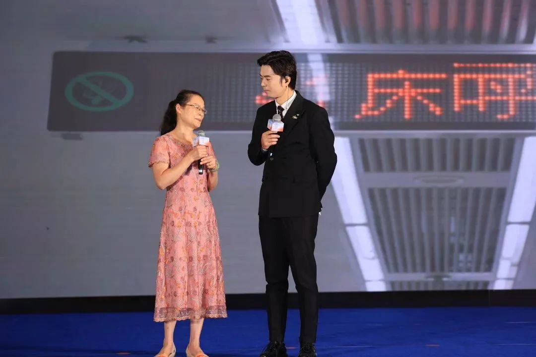 海南省举行庆祝2023年世界献血者日暨无偿献血表彰活动