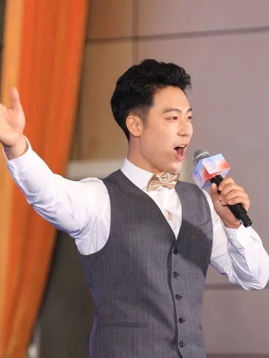 海南省举行庆祝2023年世界献血者日暨无偿献血表彰活动