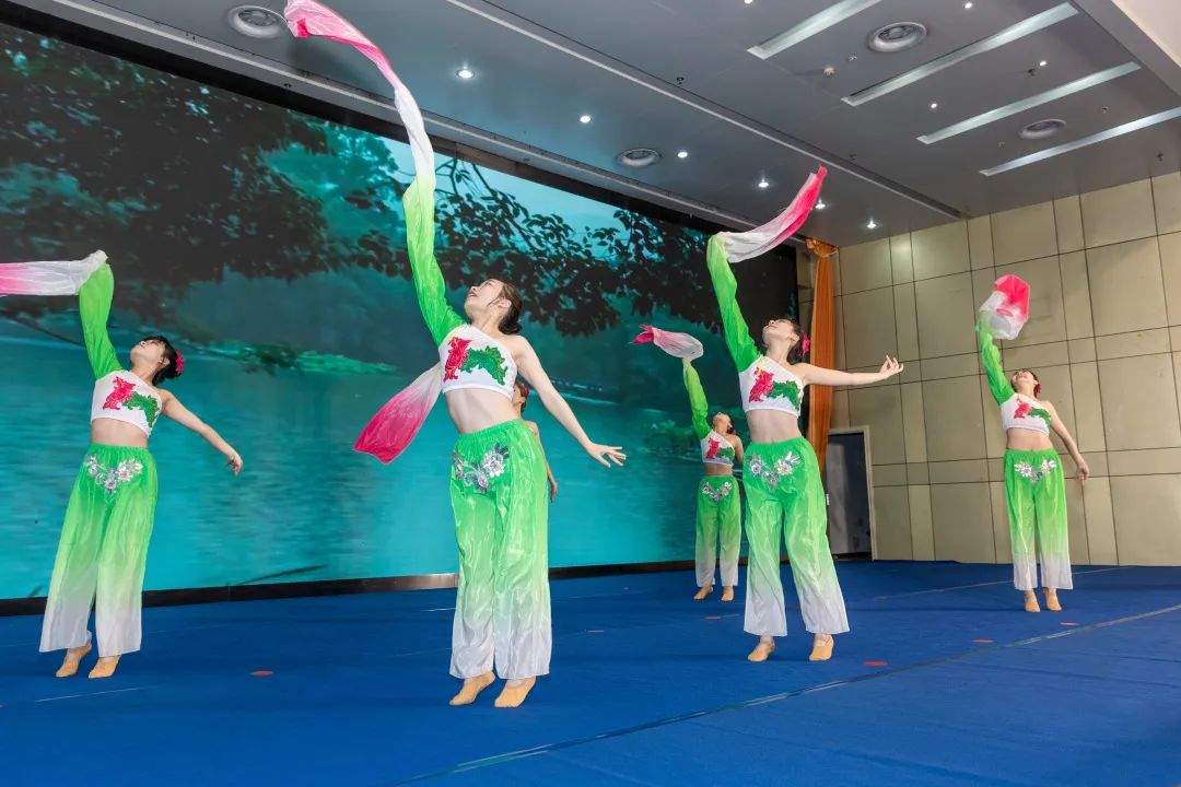 Hi , 热血者朋友，这是一篇关于你们的专属回忆！