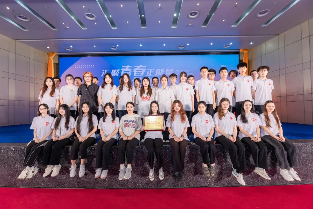 Hi , 热血者朋友，这是一篇关于你们的专属回忆！