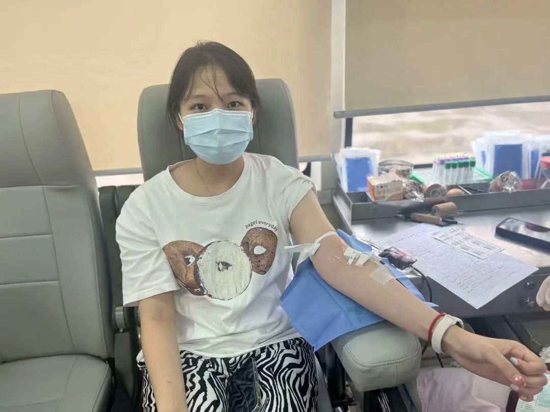 爱心凝聚力量 热血传递真情——海南省老年病医院组织无偿献血活动