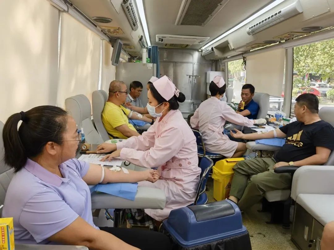 捐献热血 传递爱心——海口威立雅水务有限公司开展无偿献血活动